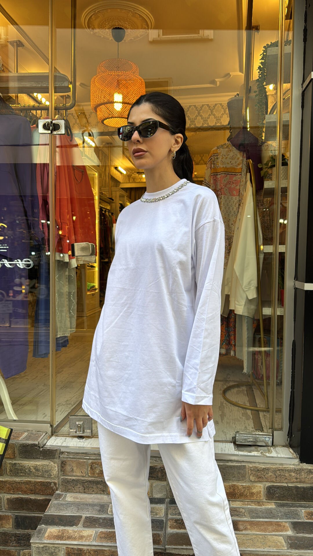 1398 Yaka Taşlı Tunik - Beyaz