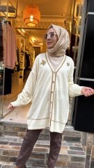 2533 Broşlu Hırka - ekru