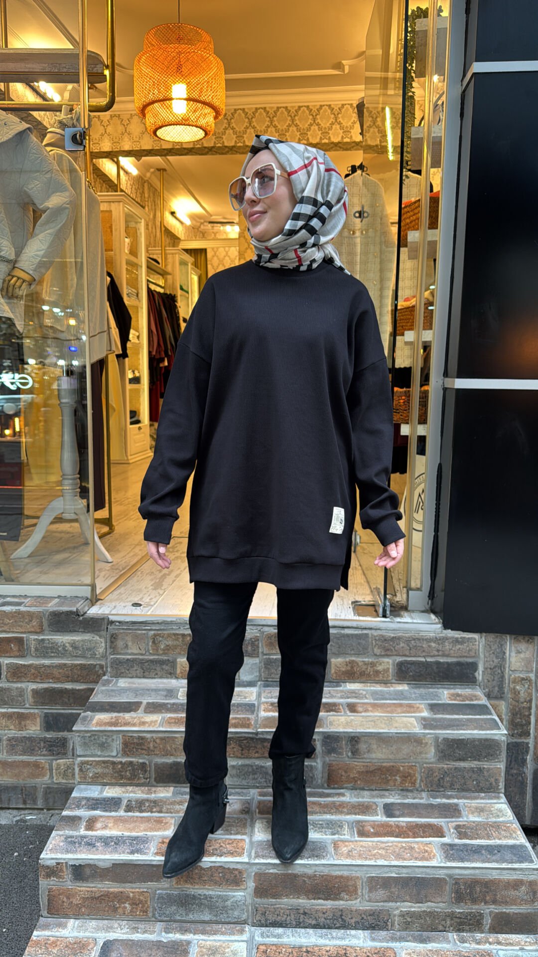 6138 Basic Sweat - Siyah