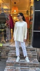 4737 Yakası Taşlı Sweat - Krem