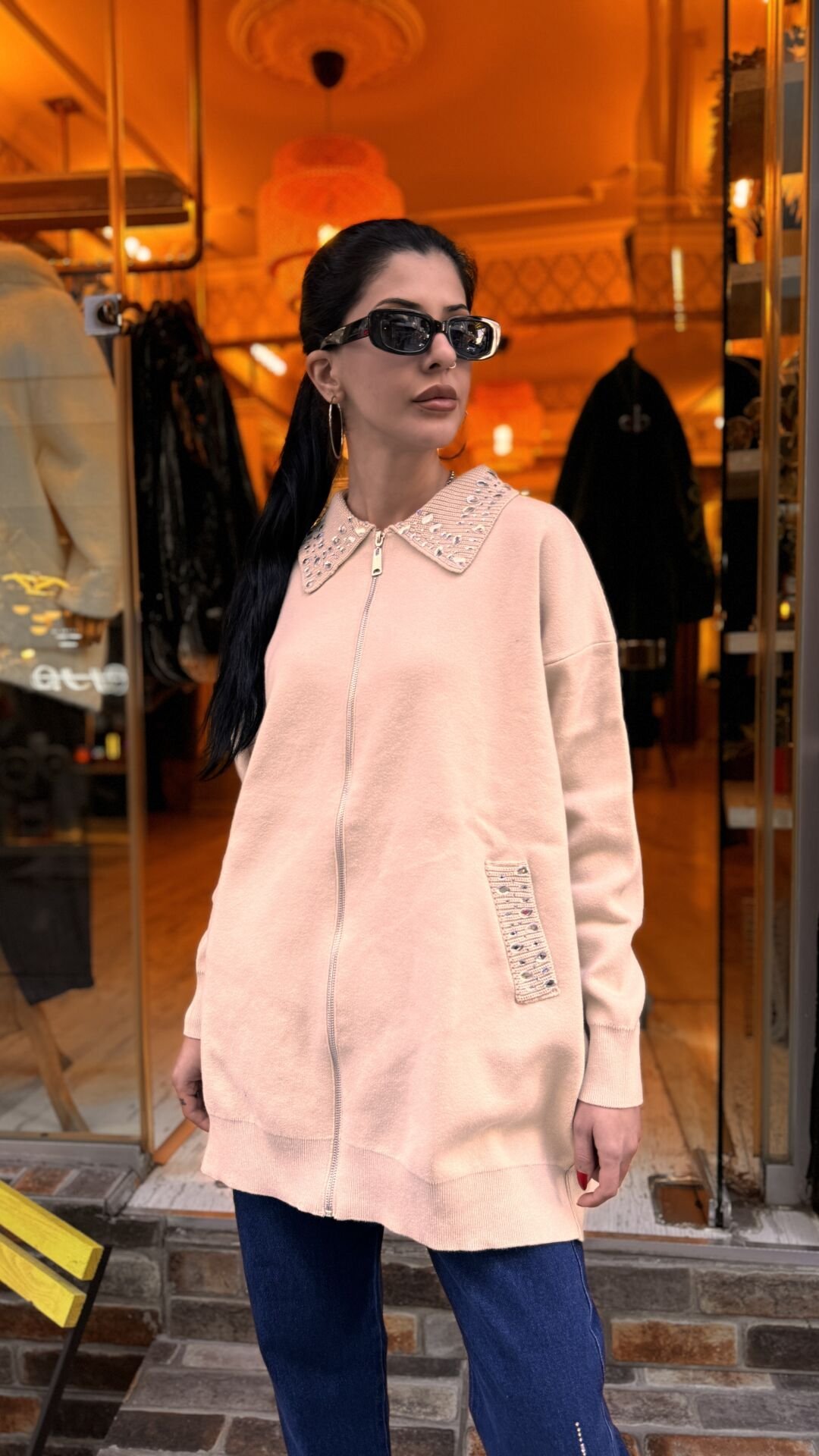 4588 Yakası Taşlı Hırka - Bej