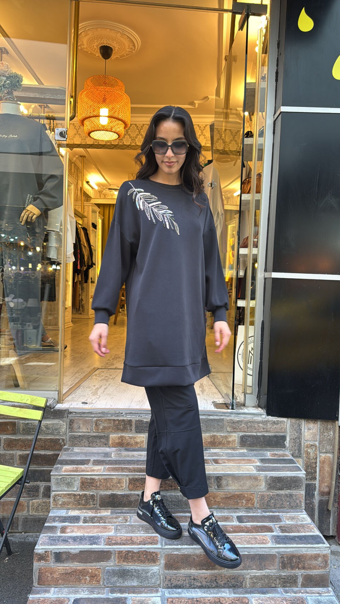 10629 Oysho Yapraklı Sweat - Siyah