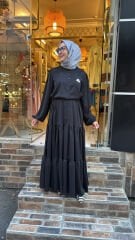 1669 Broşlu Elbise - Siyah