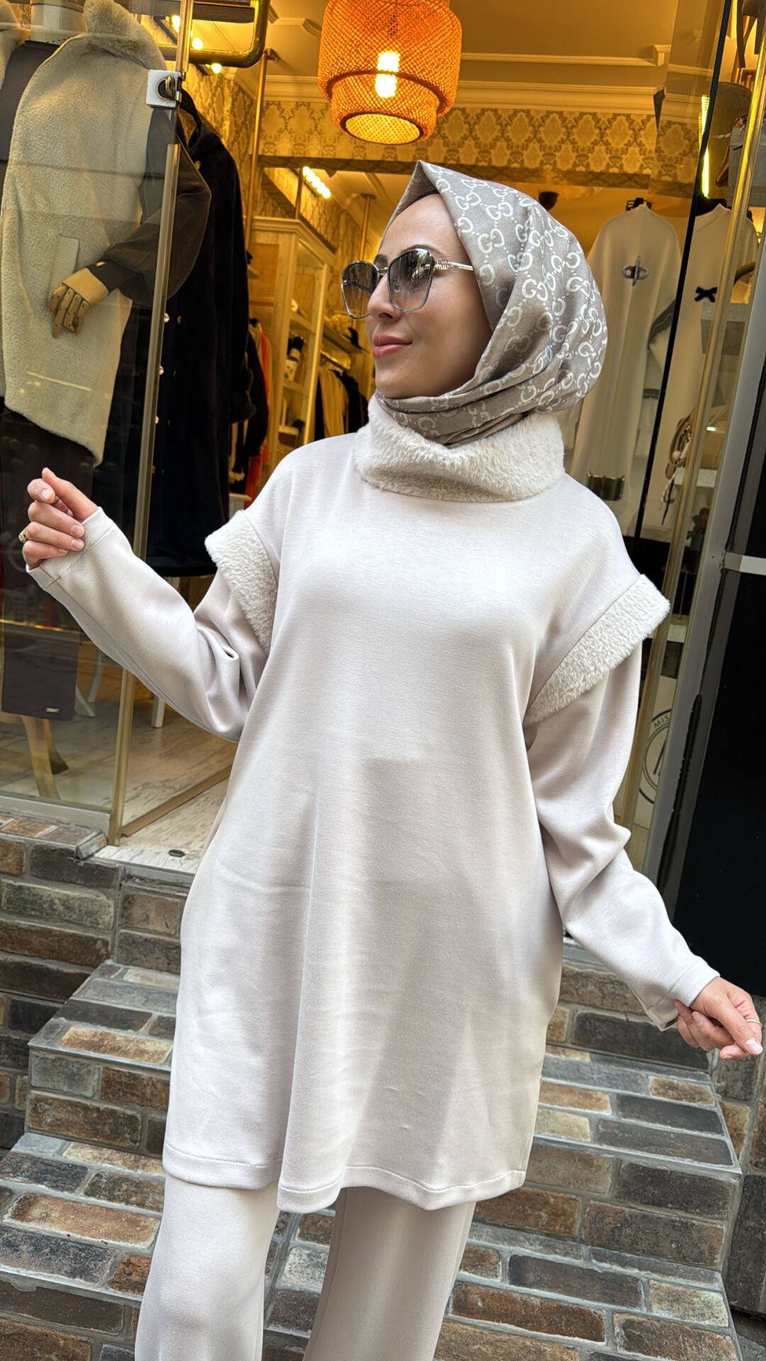 8579 Kürk Detay Takım - Bej