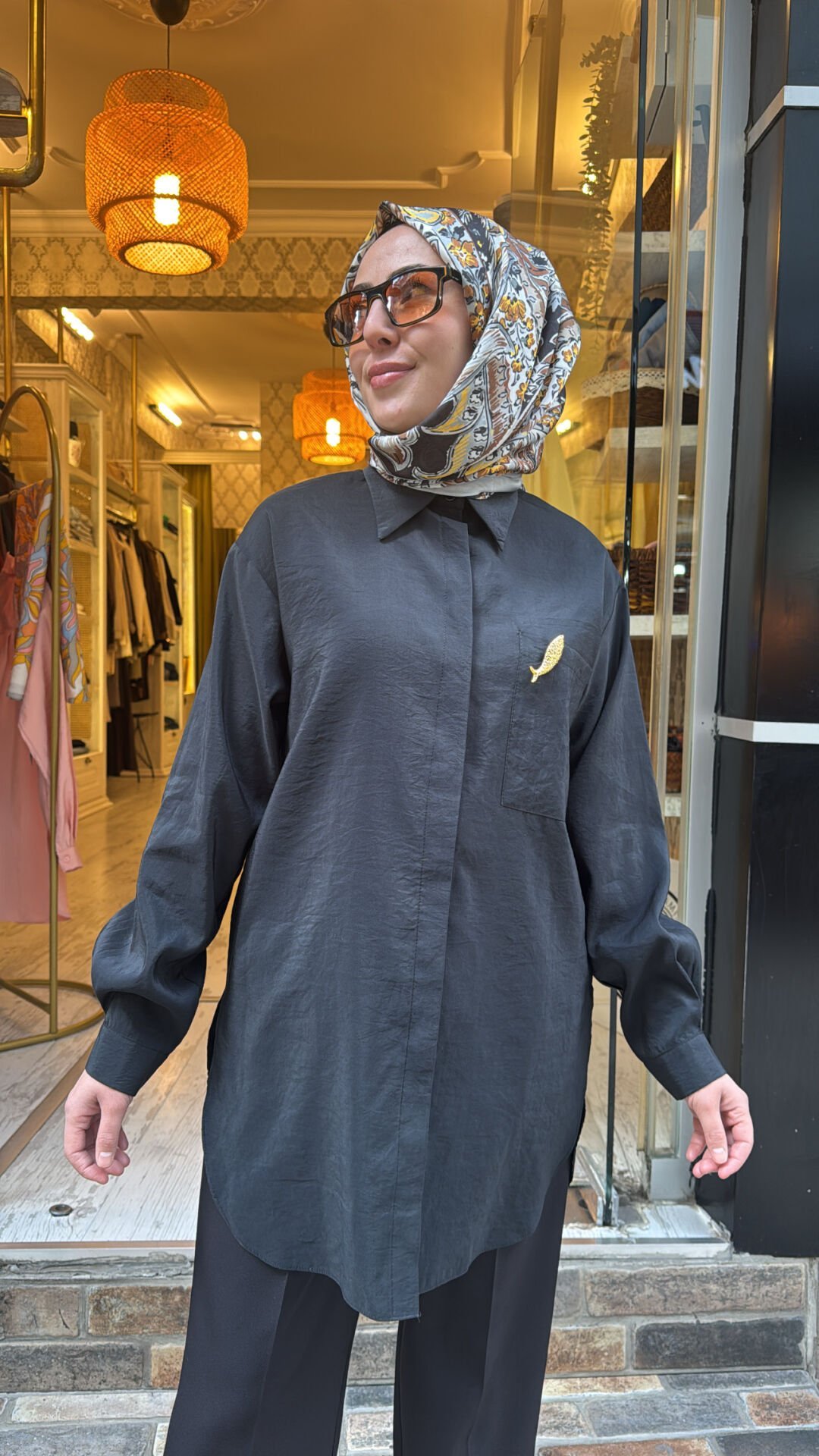 5292 Broşlu Gömlek - Siyah