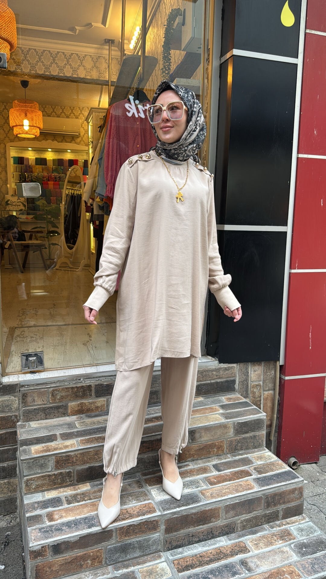 4653 Omzu Düğmeli Tunik - bej