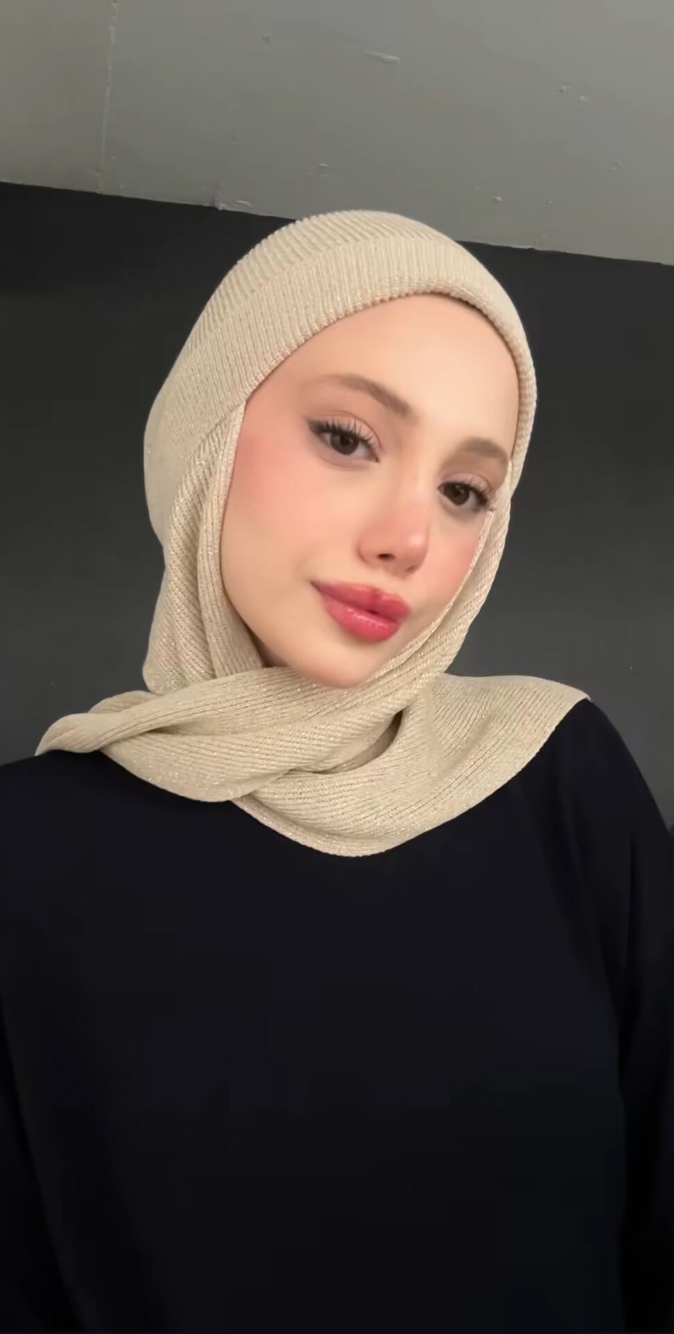 1185 Simli Atkılı Bere - Bej